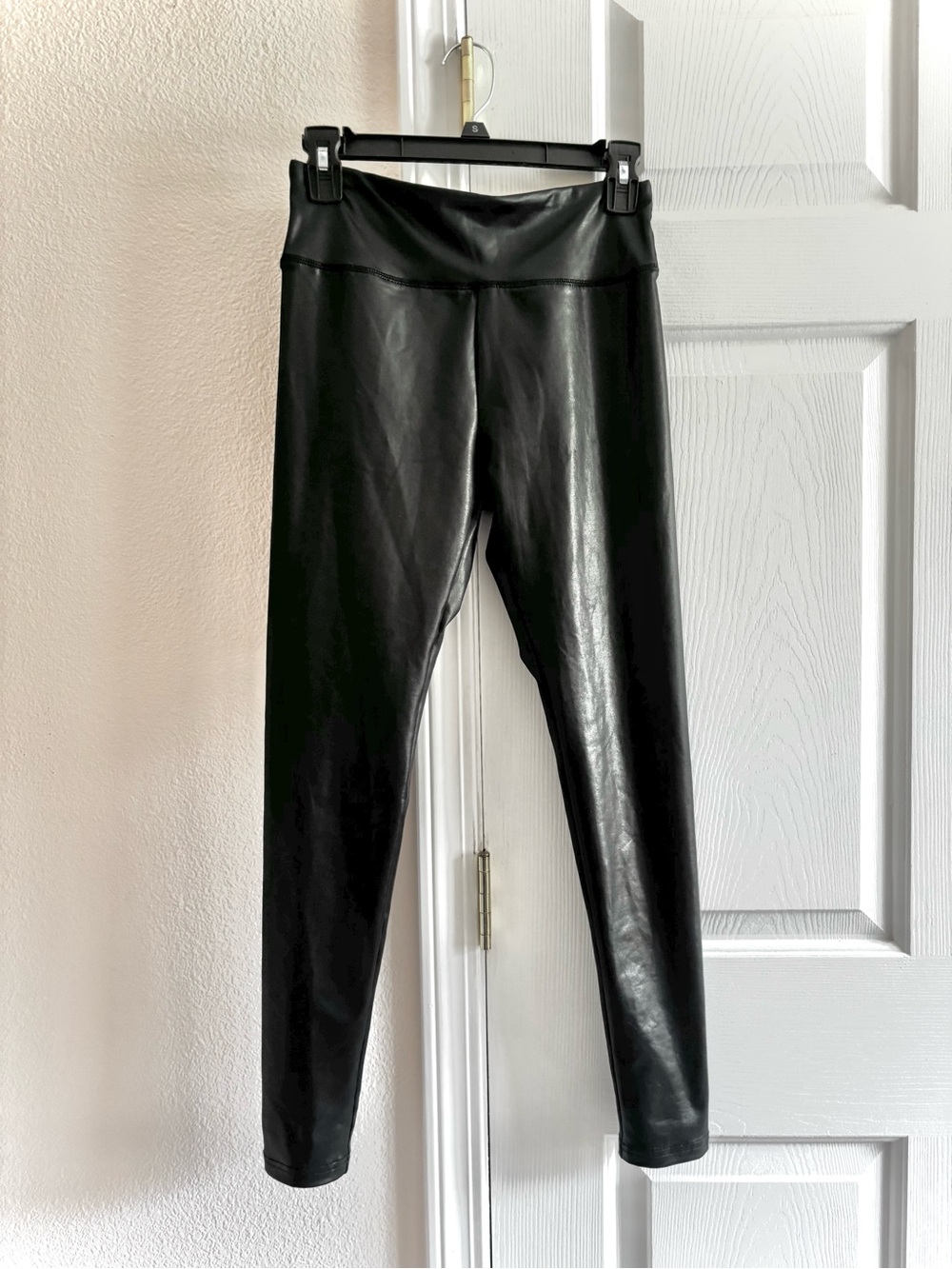Wild Fable Womens High-Waisted Liquid Black Leggings Size S